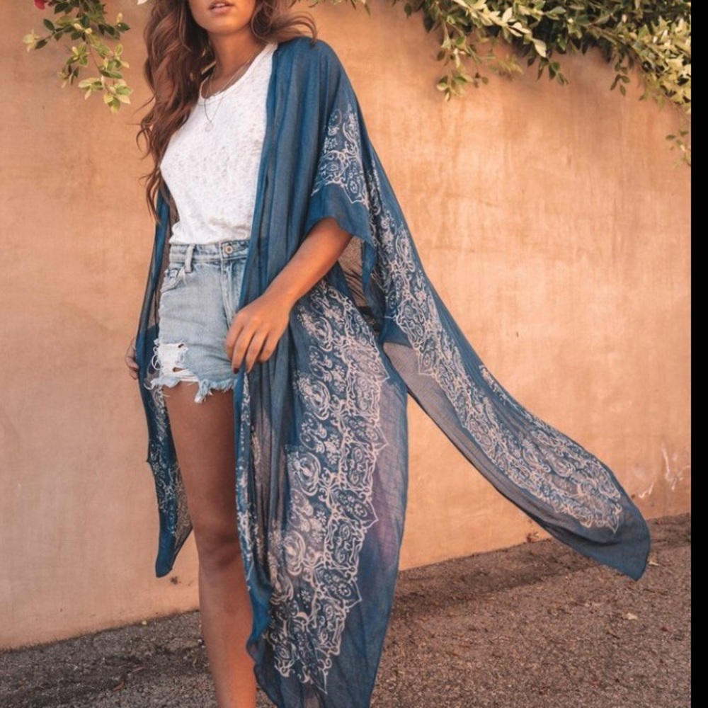 Kimono - Picture 4 of 8